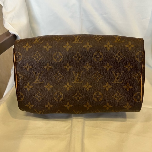 Authentic Louis Vuitton Speedy 25cm Handbag - Picture 5 of 12